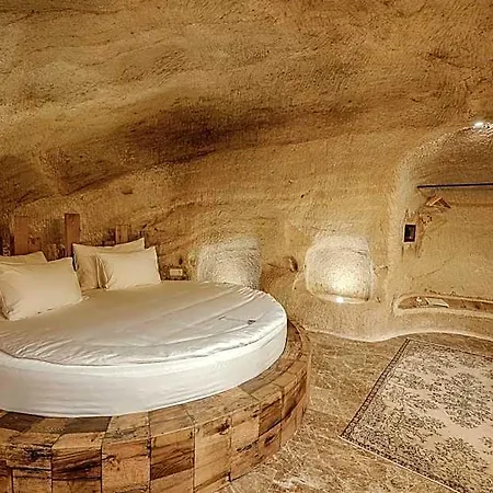 Solem Cave Hotel 3*