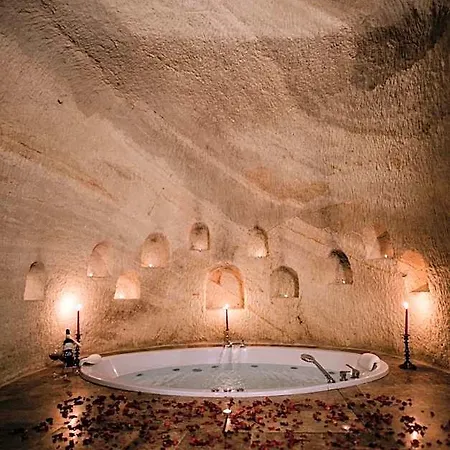 Solem Cave Hotel 3*